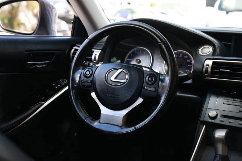 2016 Lexus IS 200t