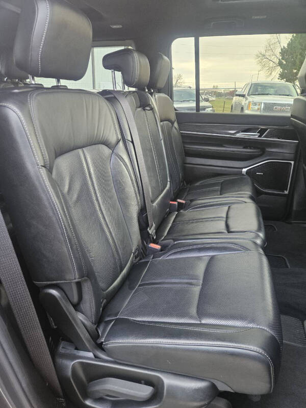 2022 Jeep Wagoneer Series II