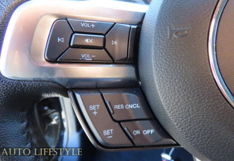 2022 Ford Mustang EcoBoost