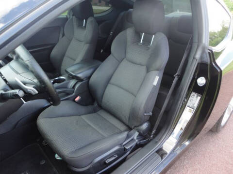 2010 Hyundai Genesis Coupe 2.0T Premium