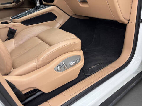 2020 Porsche Macan
