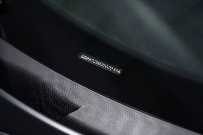 2025 Lamborghini Revuelto