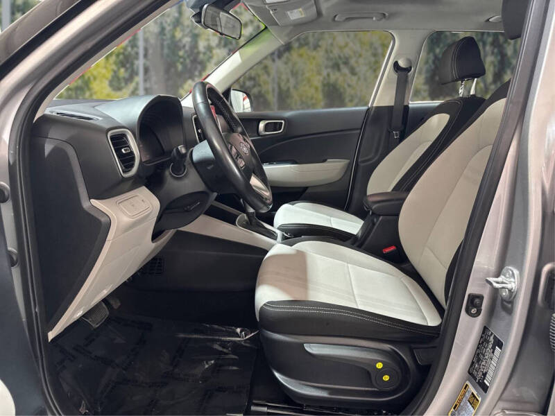 2024 Hyundai Venue SEL
