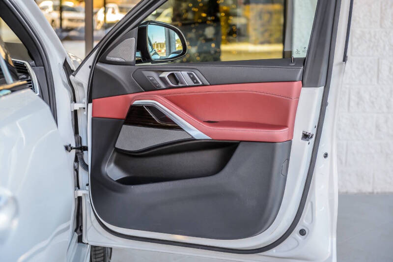 2021 BMW X6 xDrive40i