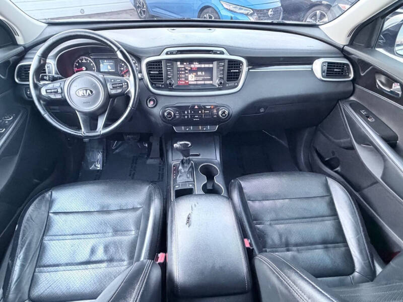 2017 Kia Sorento LX
