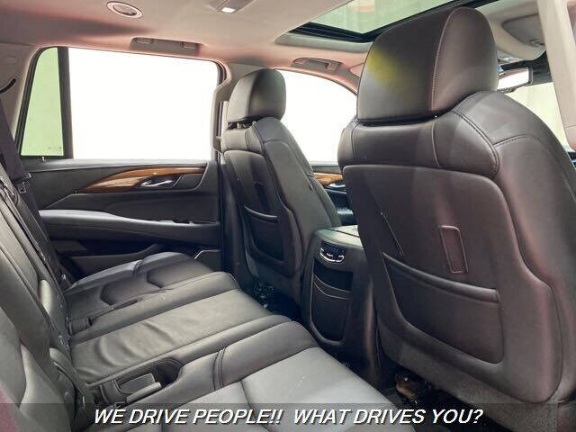 2016 Cadillac Escalade Luxury Collection