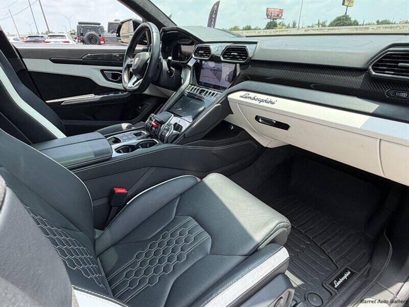2023 Lamborghini Urus S