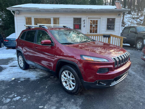 2016 Jeep Cherokee for sale at TOWN & COUNTRY AUTO SALES in Cumberland MD