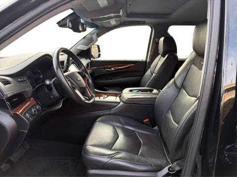 2016 Cadillac Escalade Luxury Collection