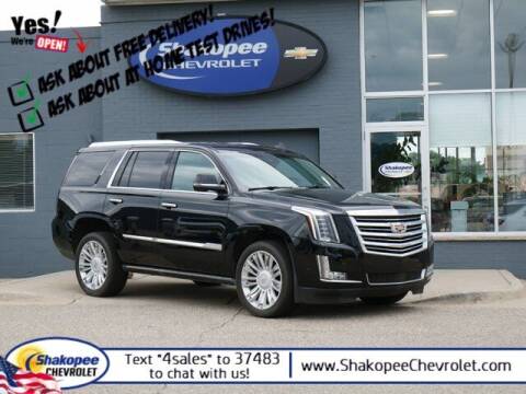2017 Cadillac Escalade for sale at SHAKOPEE CHEVROLET in Shakopee MN