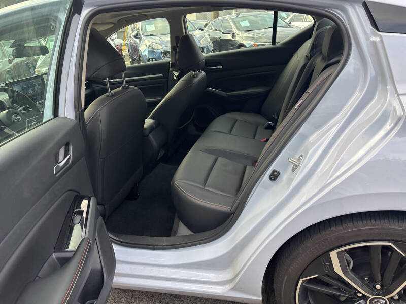 2025 Nissan Altima 2.5 SR