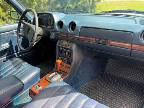 1983 Mercedes-Benz 240D