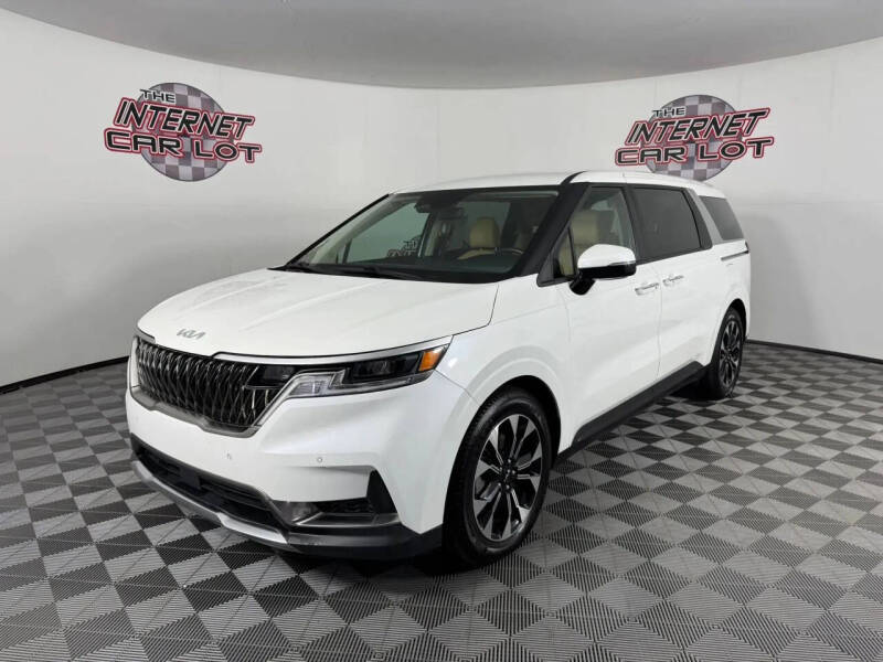 2024 Kia Carnival EX