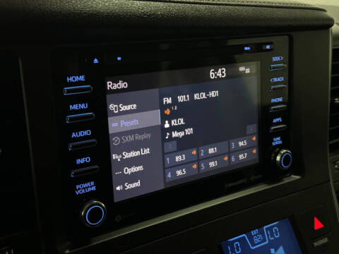 2018 Toyota Sienna SE Premium 8-Passenger