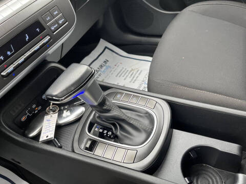 2025 Hyundai Kona SEL