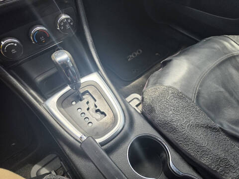 2012 Chrysler 200 LX