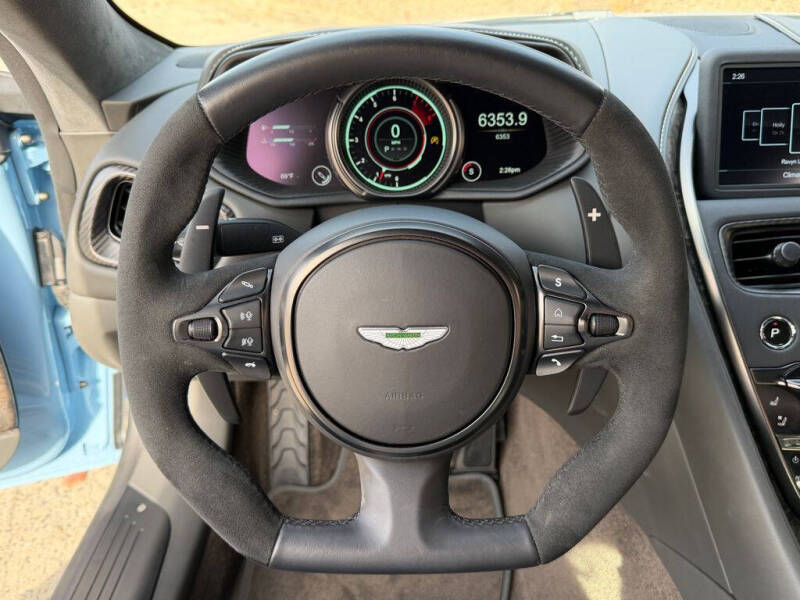 2023 Aston Martin DB11 Volante