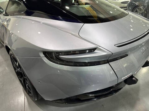 2019 Aston Martin DB11 V8