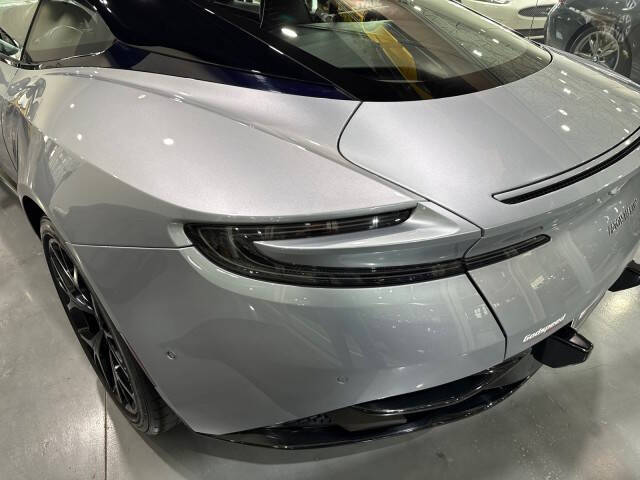 2019 Aston Martin DB11 V8