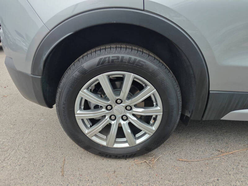 2023 Cadillac XT4 Premium Luxury