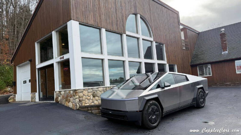 2025 Tesla Cybertruck