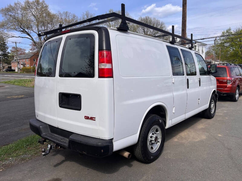 2017 GMC Savana 2500