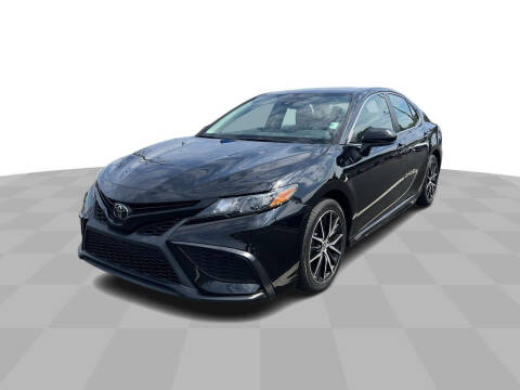 2021 Toyota Camry for sale at Strosnider Chevrolet in Hopewell VA