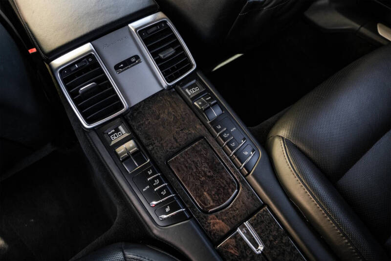 2011 Porsche Panamera Turbo