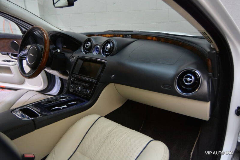 2012 Jaguar XJL Portfolio