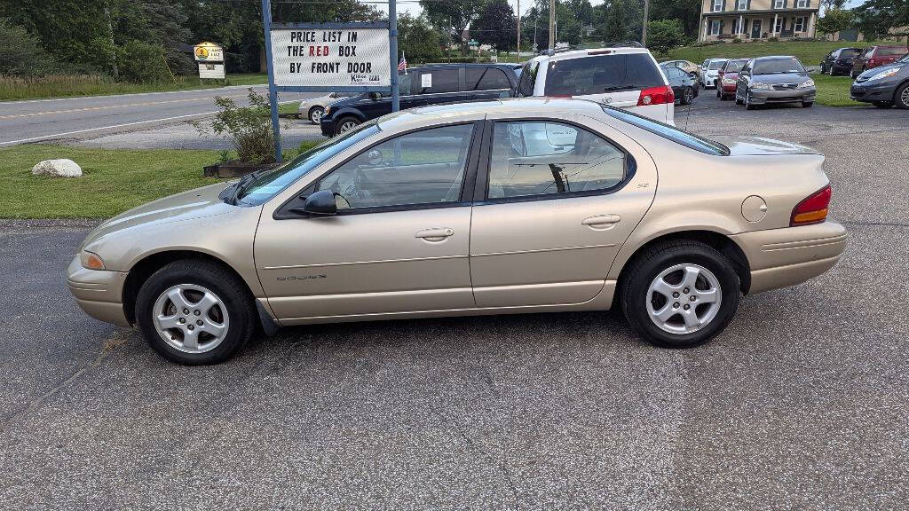 View vehicle photo 4