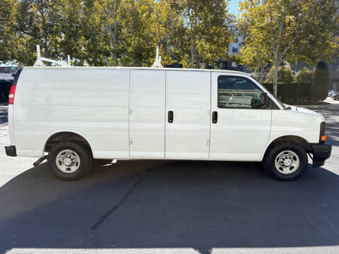 2017 Chevrolet Express 2500