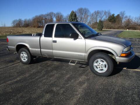 2000 Chevrolet S-10 for sale at Crossroads Used Cars Inc. in Tremont IL
