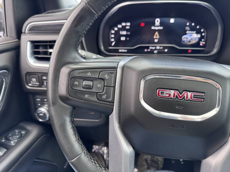 2023 GMC Yukon XL SLT