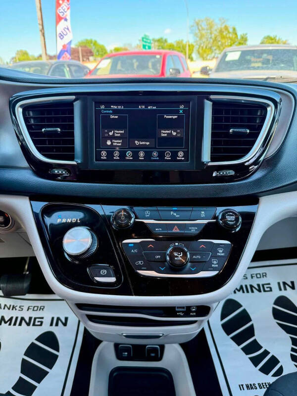 2020 Chrysler Pacifica Touring