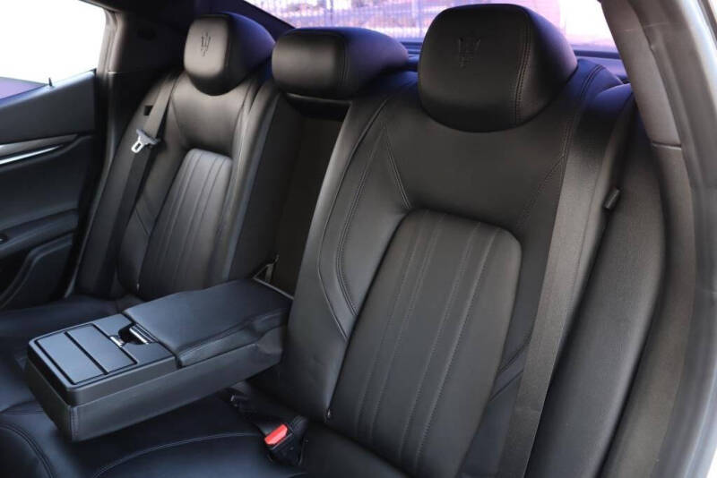 2016 Maserati Ghibli