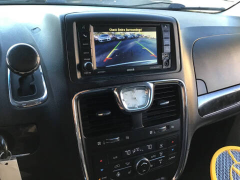 2015 Chrysler Town and Country Touring
