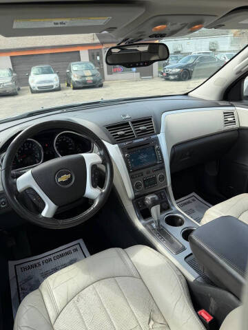 2011 Chevrolet Traverse LTZ