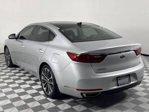 2018 Kia Cadenza Technology