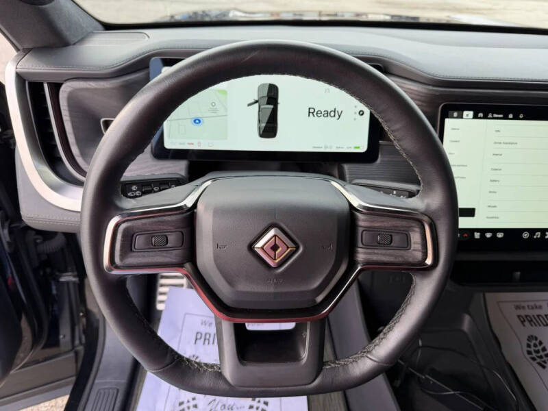 2023 Rivian R1S Adventure