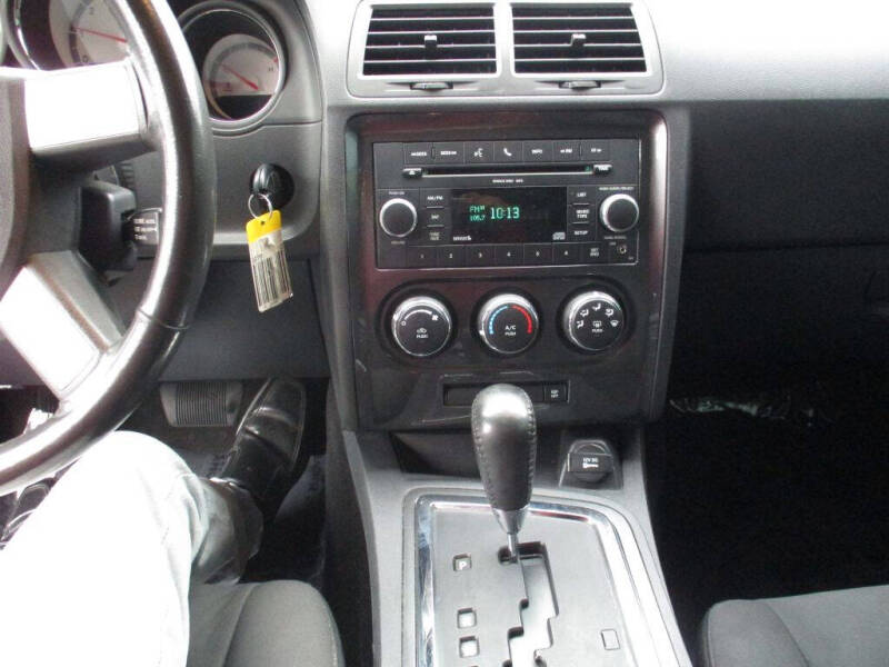 2010 Dodge Challenger SE
