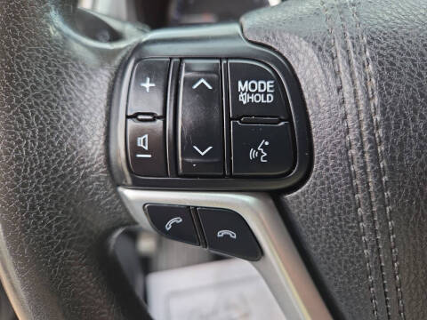 2017 Toyota Highlander LE