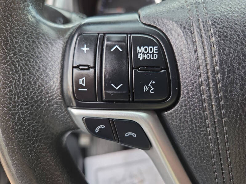 2017 Toyota Highlander LE