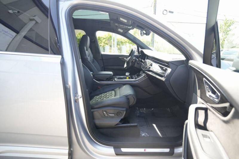 2022 Audi SQ7 4.0T quattro Premium Plus