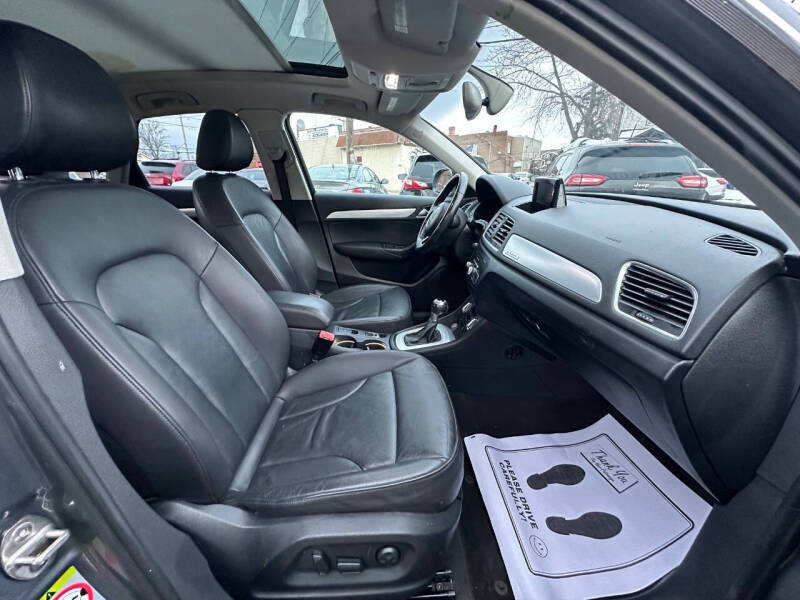 2015 Audi Q3 2.0T quattro Premium Plus