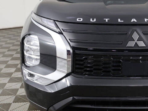 2026 Mitsubishi Outlander LE