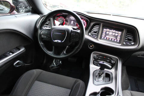 2022 Dodge Challenger SXT