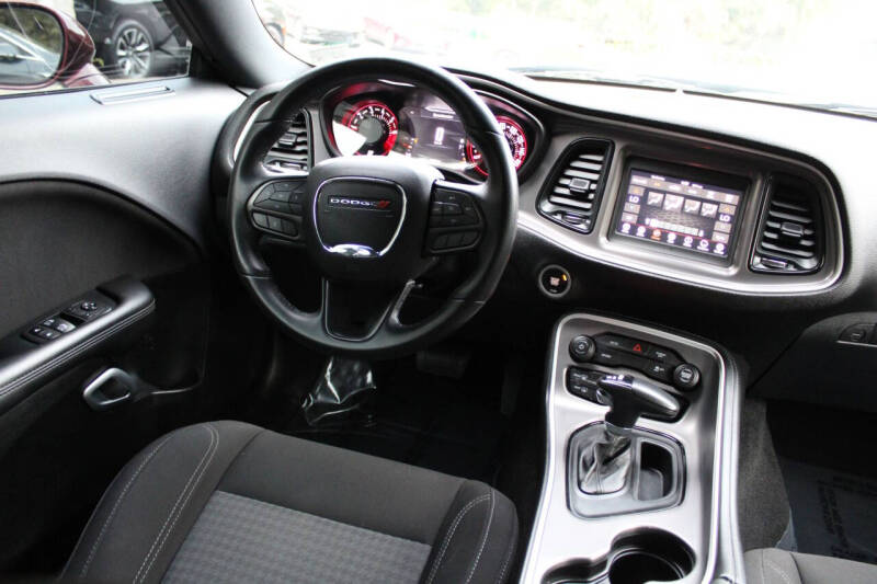 2022 Dodge Challenger SXT