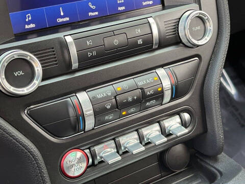 2022 Ford Mustang EcoBoost