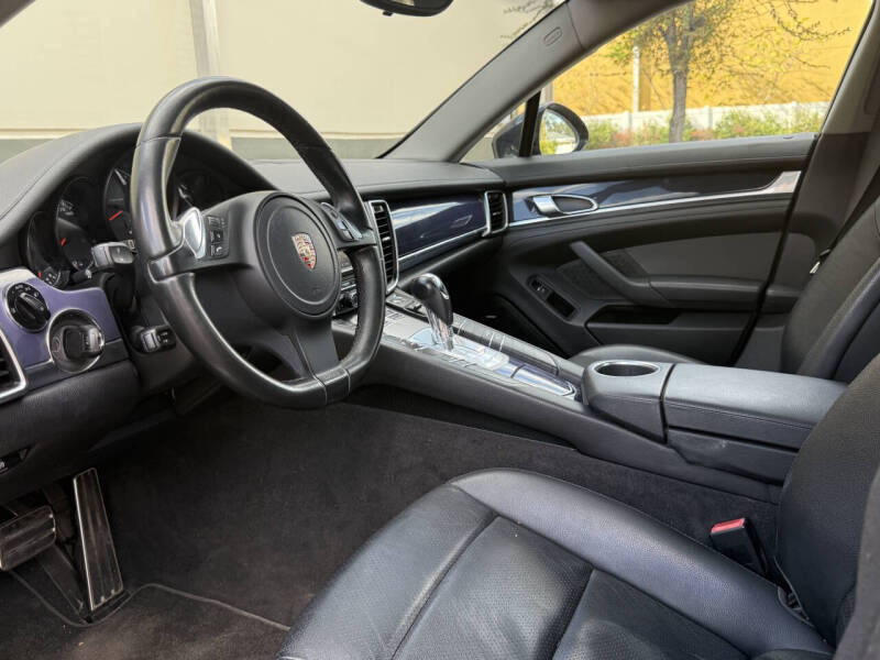 2011 Porsche Panamera 4