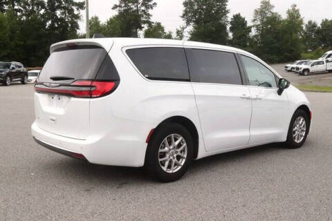 2024 Chrysler Pacifica Touring L